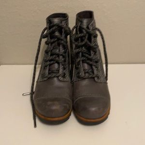 Sorel wedge booties sz 6.5